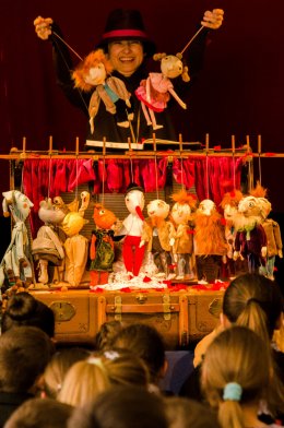 Bajkowa Niedziela - Teatr Małe Mi „Igraszki z Dropsem” - dla dzieci