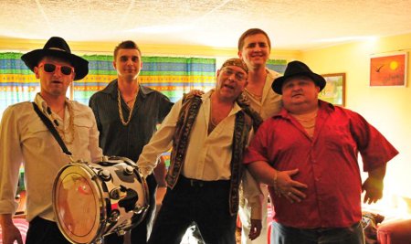 Zakończenie Karnawału - ŚWINKA HALINKA &amp; WODA SKI BLA - koncert