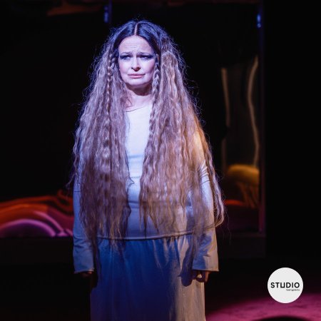 Nieśmiała Dżokejka - spektakl