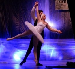 JEZIORO ŁABĘDZIE - widowisko baletowe w ramach DZIECIĘCEJ SCENY TEATRALNEJ - dla dzieci