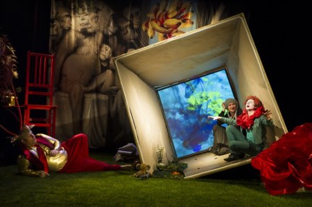 &quot;Słoń i Kwiat&quot; Grupa Coincidentia w koprodukcji z Białostockim Teatrem Lalek według opowiadań Briana Pattena w przekładzie Piotra Sommera - dla dzieci