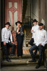 ANNA MARIA JOPEK & KROKE