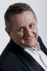 Krzysztof Hanke - one man show