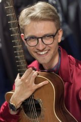 Janek Pentz -  acoustic fingerstyle guitar