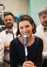 MAŁA SCENA SEZAMU: KRACIASTE MARYNARY – HISTORIA ROCK AND ROLLA NA PERKUSJĘ I GITARY