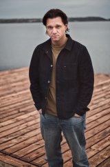 Maciej Starnawski z zespołem. Koncert na dachu Arthouse Kołowa