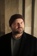 Kawalerkę bez okien wynajmę studentom: spektakl improwizowany z Sebastianem Stankiewiczem