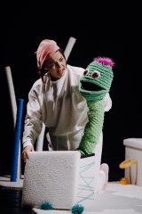 Wkręć się w teatr: Kim jest M?