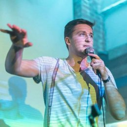 Stand-up comedy - Janek Wolańczyk w programie: No to petarda