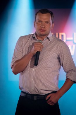 Stand-up Comedy: Tomasz Jachimek w programie "Dojmujące Uczucie Bezradności"