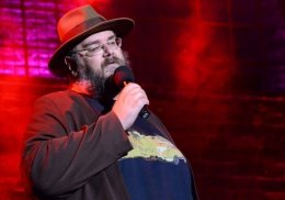 Kabaretem, piórem i gitarą. czyli… Marta Sosnowska i Wojtek Gęsicki w Tawernie Keja.