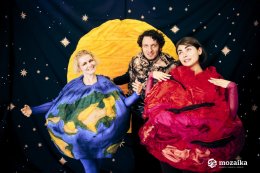 Mała Scena SEZAMU: „W kosmosie z Kopernikiem – słońca przewodnikiem!” .Teatr Mozaika