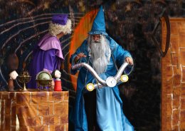 Podróż dookoła Słońca - spektakl Teatru La Lola