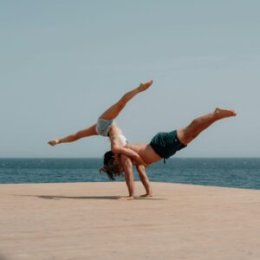 7. CYRKOWY FESTIWAL PODWÓRKOWY CYRKOPOLE - AcroYoga warsztat - Adam Niedziółka i Karolina Skotarczak