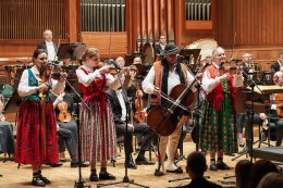 IV Festiwal Wojciecha Kilara. Mikołajki na folkowo