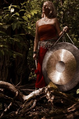 Sesja relaksacyjna w dźwiękach mis i gongów z Edytą Waszak