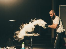 Ucieczka przez 7 komnat - fabularyzowany pokaz naukowy dla rodzin