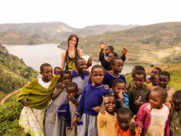 KLUB OBIEŻYŚWIATÓW - Kasia Kowalczyk - "Samotna podróż w głąb Czarnego Lądu: Tanzania, Uganda i Rwanda"