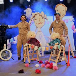 Niedzielne Spotkania z Bajką "Sokrates w piaskownicy" Teatr Małe Mi