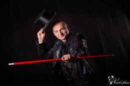 Pokaz iluzjonisty Łukasza Granta z okazji Dnia Dziecka*