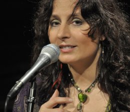 Między miłością a wiecznością... wiersze Bolesława Leśmiana śpiewa Anna Riveiro