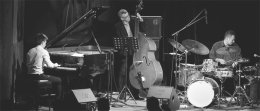 Jazzowe Zaduszki. Koncert grupy Marek Jakubowski Trio.