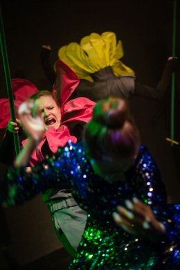 Alicja po drugiej stronie lustra - Teatr Papahema