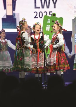 Wiosna z Modrakami - koncert na bis Dziecięcego Zespołu Pieśni i Tańca Modraki