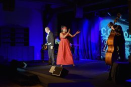 MOONLIGHT VEHICLE - Tomasz Stockinger, Siggy Davis