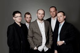 Jazz na Dziedzińcu: New Bone