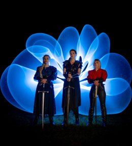 "Królowa Makbet" Spektakl kostiumowy na motywach sztuki Williama Szekspira MAKBET. Adaptacja - Jacek Wierzbicki. Reżyseria - Jacek Wierzbicki i Katarzyna Cichocka.