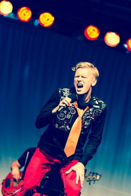 Artur Gotz - Mężczyzna Prawie Idealny