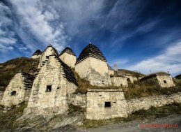 Rycerze i rozbójnicy – opowieść z Czeczenii, Dagestanu i Osetti