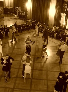 Karnawałowa potańcówka piątkowa