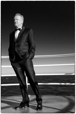 Tomasz Stockinger na Dzień Kobiet