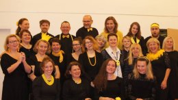 Chór Let the Dow Dow: w filmowym kadrze