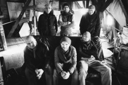 40 synów i 30 wnuków jeżdżących na 70 oślętach