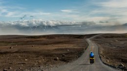 KLUB OBIEŻYŚWIATÓW - Marzena Badziak i Janek Piętek - Przez środek Islandii rowerem. Wiatr, deszcz i przygoda życia!