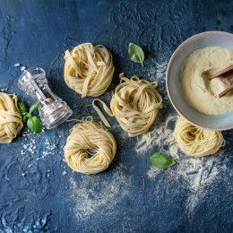 PASTA I BASTA! - Prawdziwa opowieść o włoskim makaronie ONLINE