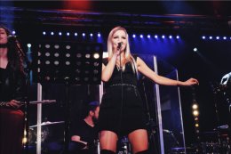 Damy Rocka Acoustic - Jestem kobietą