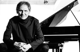 Artur Dutkiewicz Trio - Traveller