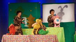 Teatralny Poranek Bajkowy "Buziak Mamusi"