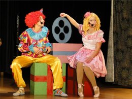 Teatralny Poranek Bajkowy "Fabryka Zabawek"