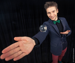 pokaz iluzji Konrada Modzelewskiego