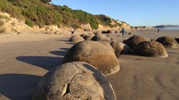 PROGRAM SENIOR – KULTUROMANIA - Jacek Tomczak „ Nowa Zelandia – wspaniały kraj Maorysów”