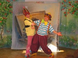 Przedstawienie dla dzieci "Bajkowe przygody dwóch Michałów"