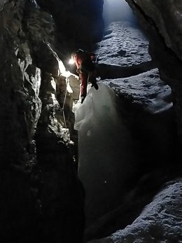 Wałbrzyski Klub Górski i Jaskiniowy - Marcin Bugała - Odkryte w Albanii