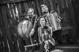 Święta i muzyka tradycyjna – WoWaKin/koncert rodzinny