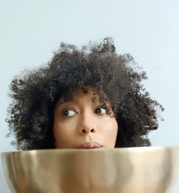 "Dźwiękoczułość" koncert gongów i mis