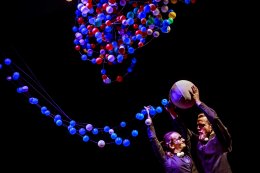 "Kulki" - Białostocki Teatr Lalek